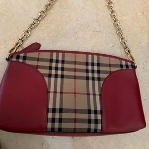 Classic Burberry shoulder bag